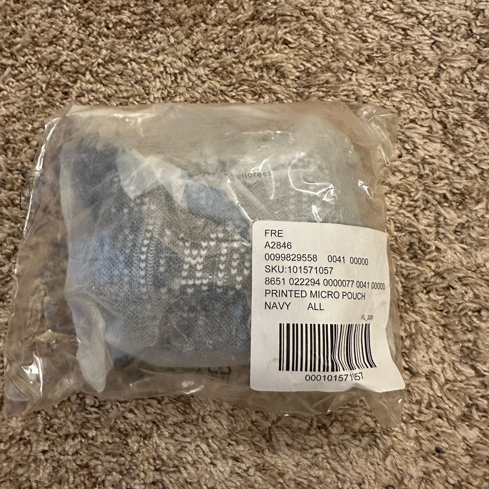 NWT Free People x FP Movement Quilted Printed Micro Pouch - Picture 3 of 4